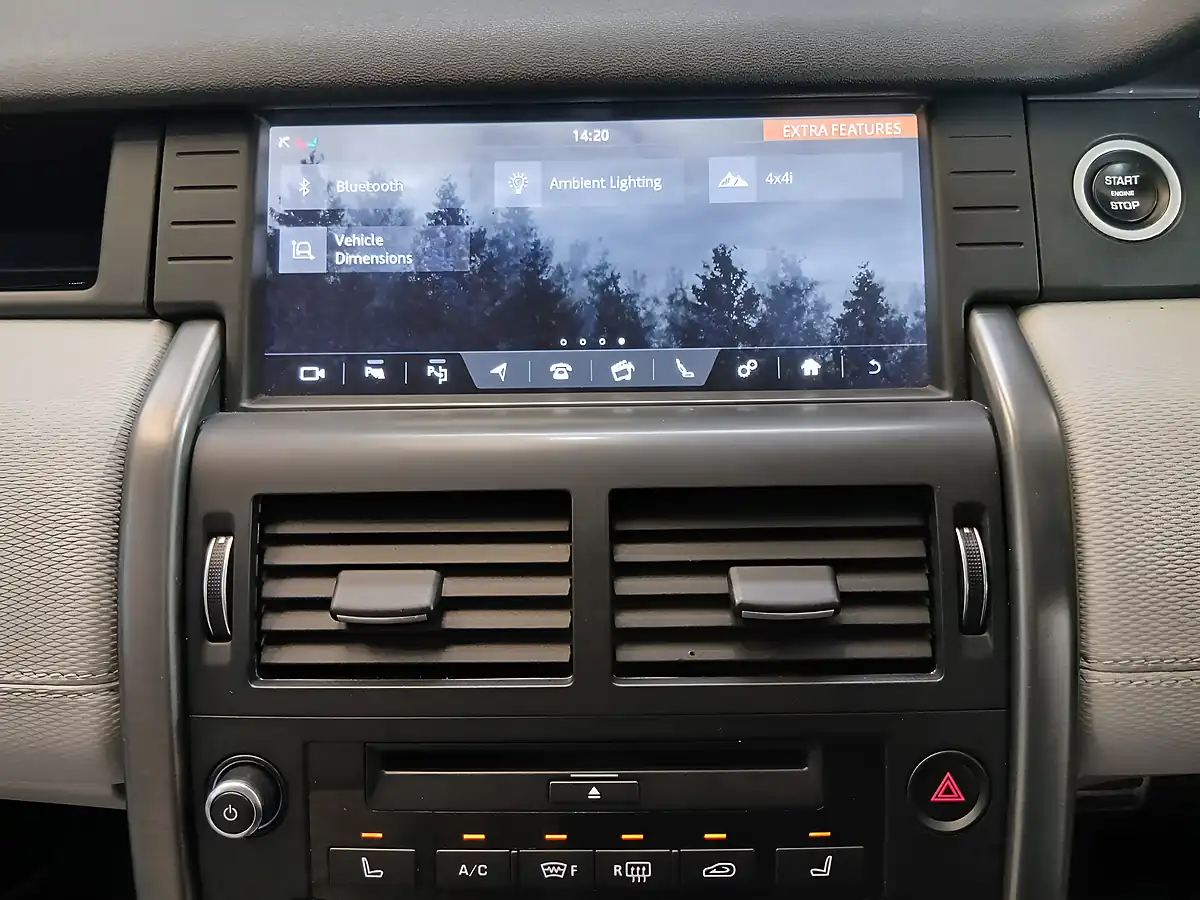 Used 2017 Land Rover Discovery Sport Hse Dynamic Lux Black - Interior and Exterior details 13