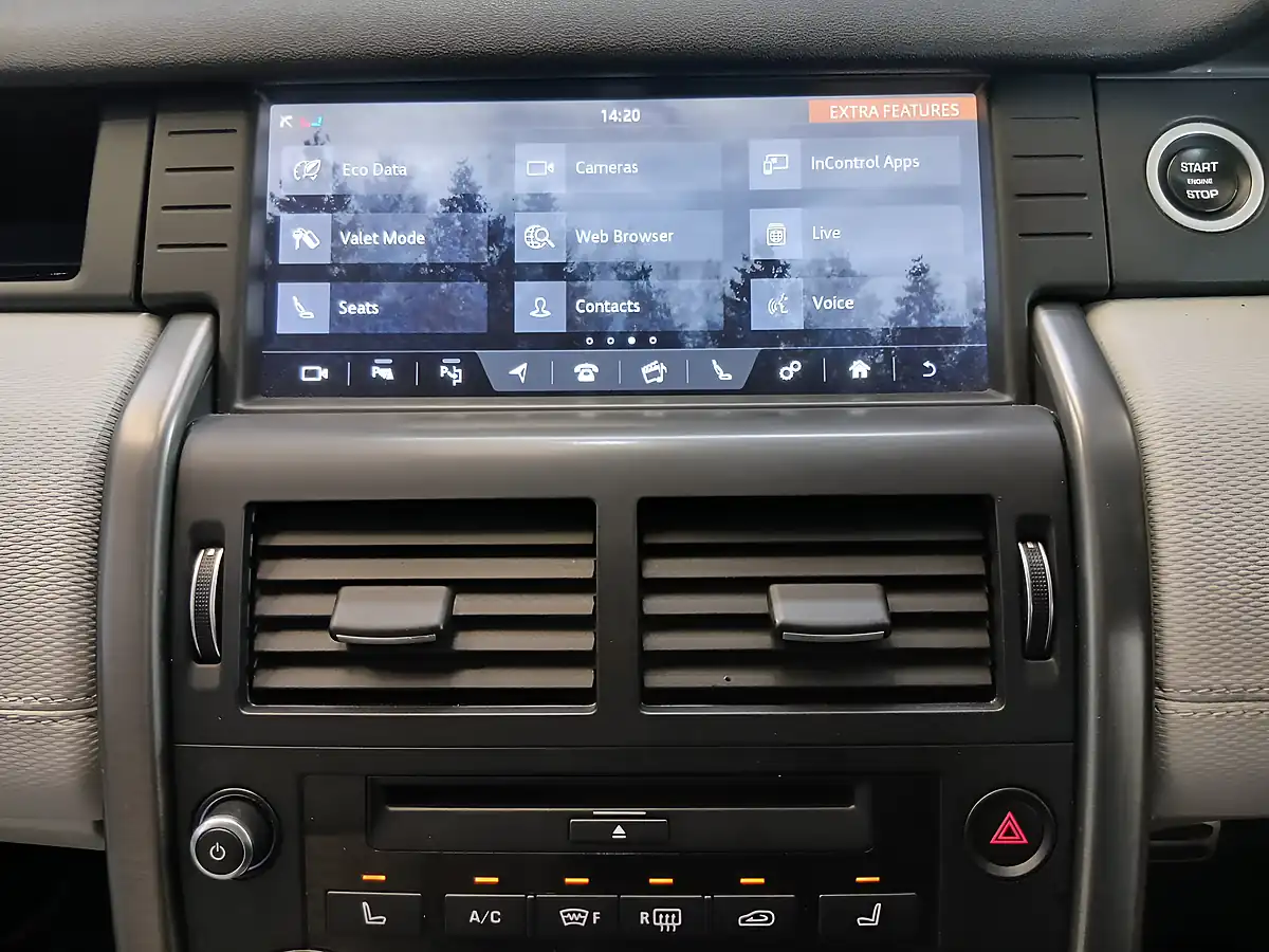 Used 2017 Land Rover Discovery Sport Hse Dynamic Lux Black - Interior and Exterior details 14