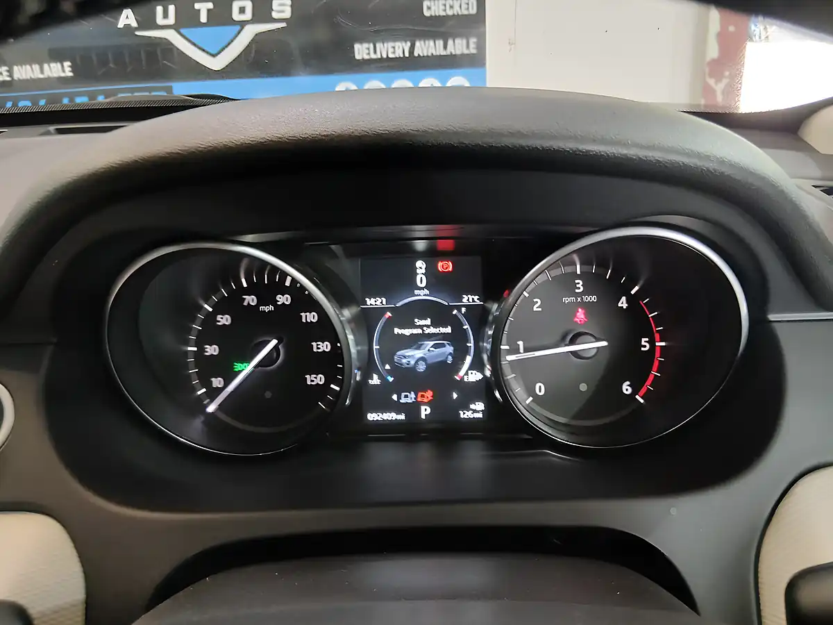 Used 2017 Land Rover Discovery Sport Hse Dynamic Lux Black - Interior and Exterior details 16