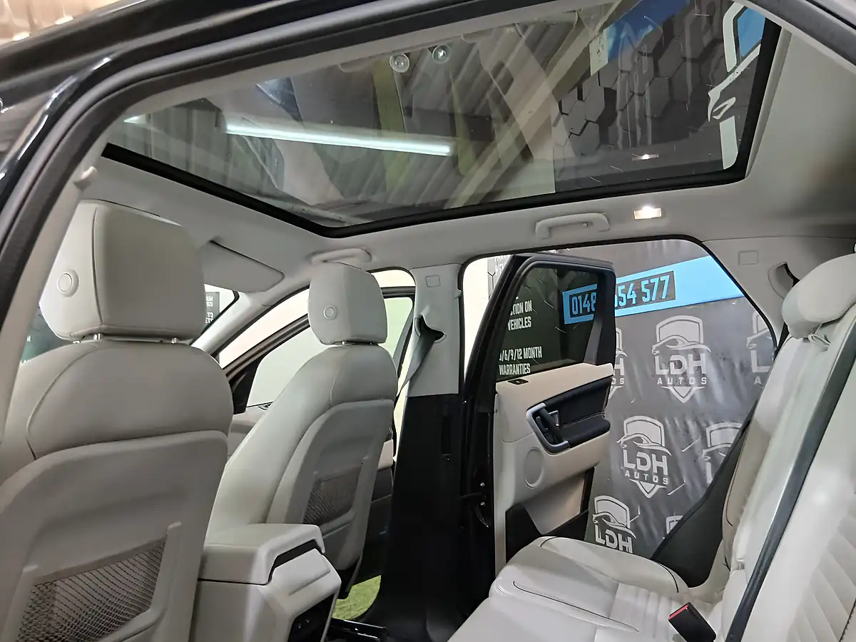 Used 2017 Land Rover Discovery Sport Hse Dynamic Lux Black - Interior and Exterior details 18