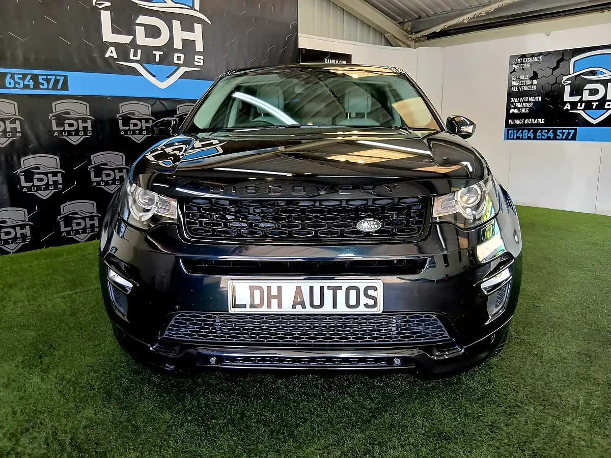 Used 2017 Land Rover Discovery Sport Hse Dynamic Lux Black - Interior and Exterior details 8