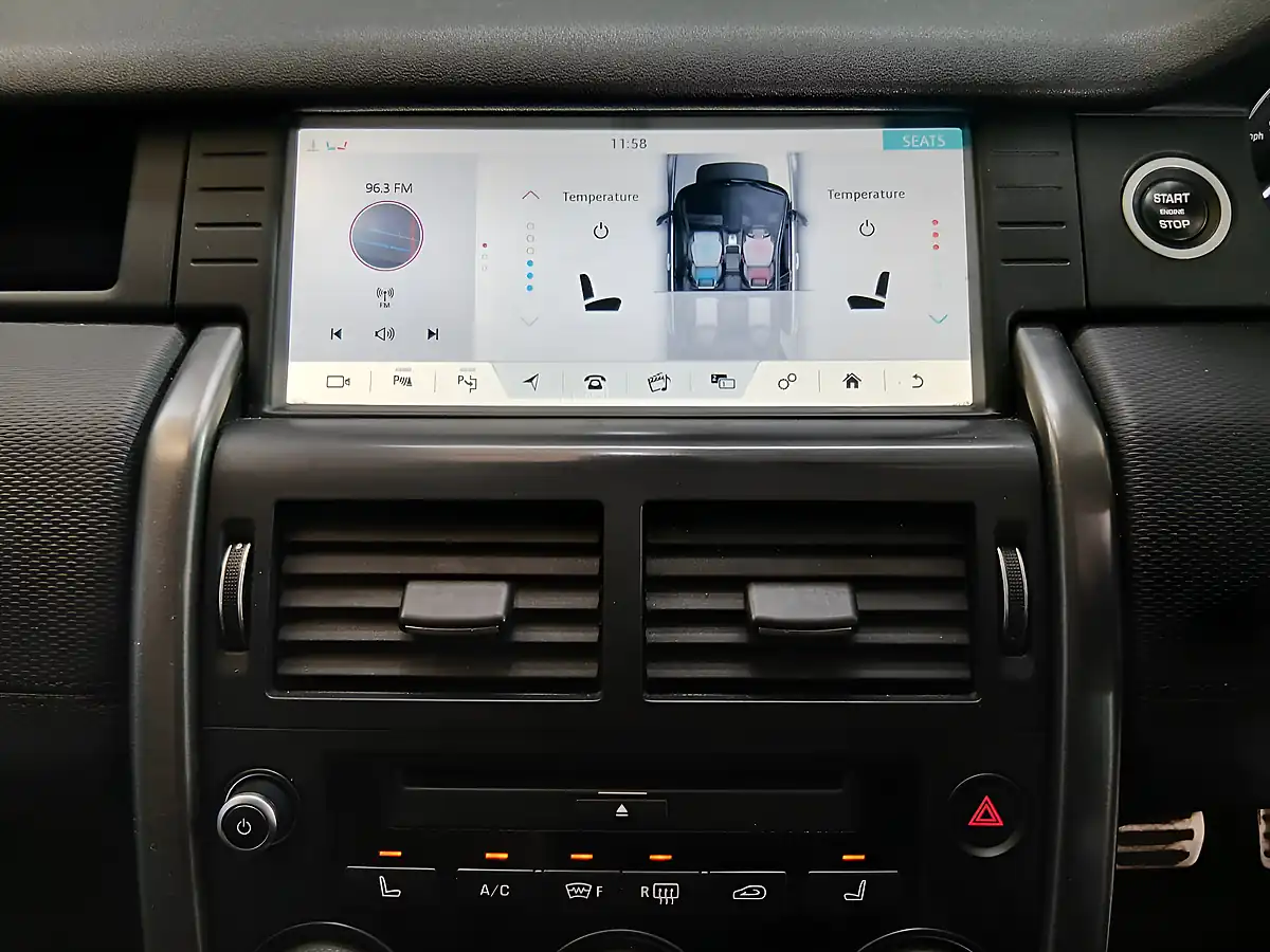Used 2017 Land Rover Discovery Sport Hse Dynamic Lux Black - Interior and Exterior details 15