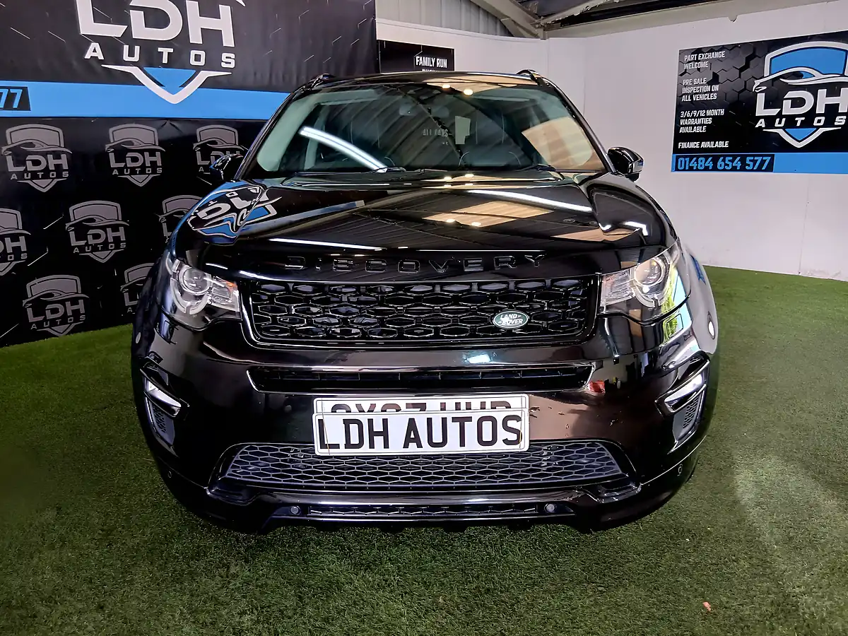 Used 2017 Land Rover Discovery Sport Hse Dynamic Lux Black - Interior and Exterior details 2
