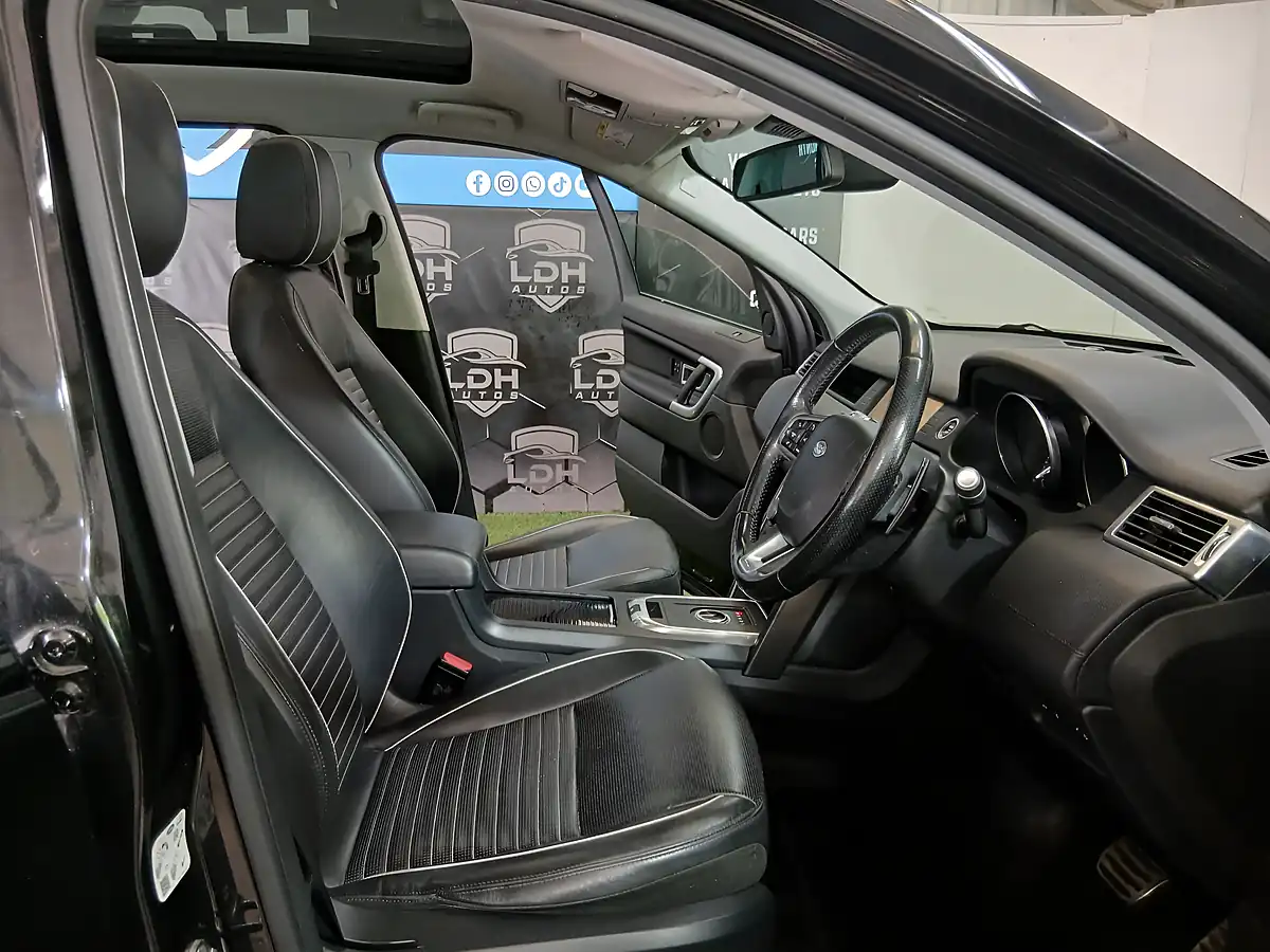 Used 2017 Land Rover Discovery Sport Hse Dynamic Lux Black - Interior and Exterior details 7