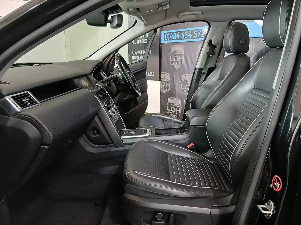 Used 2017 Land Rover Discovery Sport Hse Dynamic Lux Black - Interior and Exterior details 8