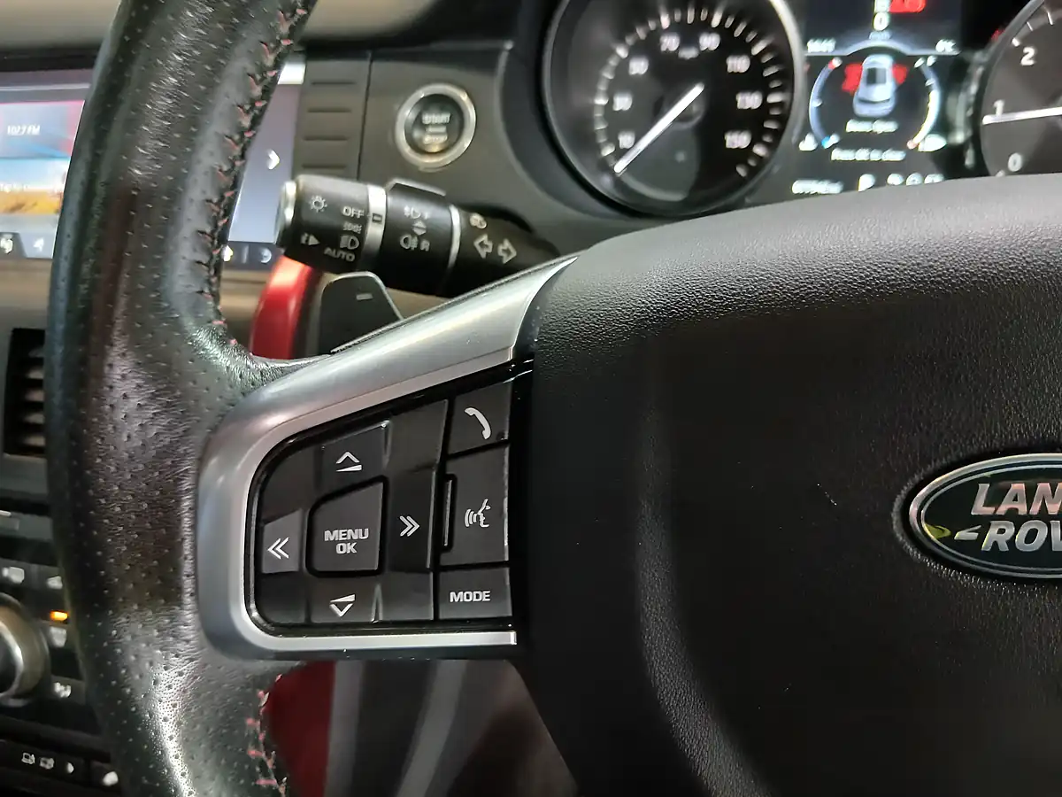 Used 2017 Land Rover Discovery Sport Hse Dynamic Lux Black - Interior and Exterior details 12