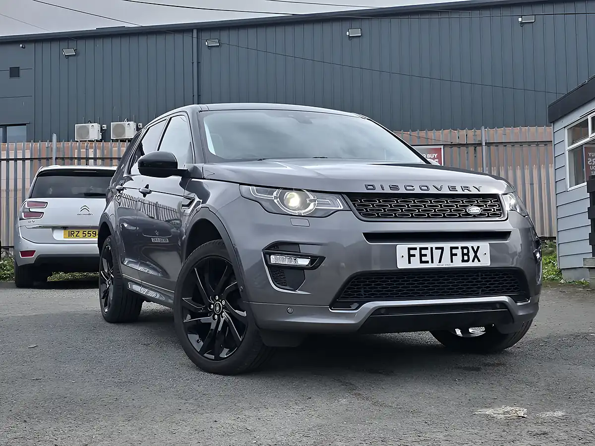 Used 2017 Land Rover Discovery Sport Hse Dynamic Lux Grey - Front View