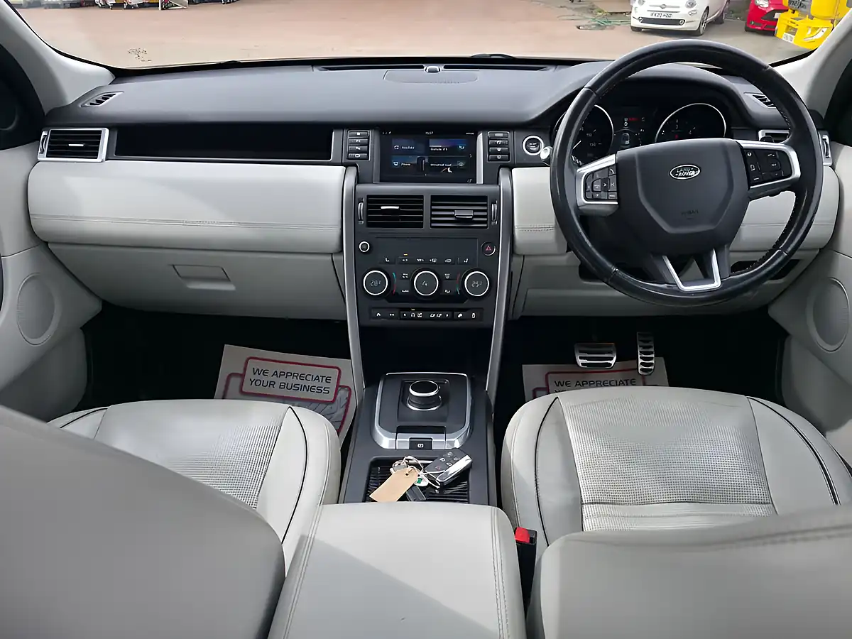 Used 2017 Land Rover Discovery Sport Hse Dynamic Lux Grey - Interior and Exterior details 19