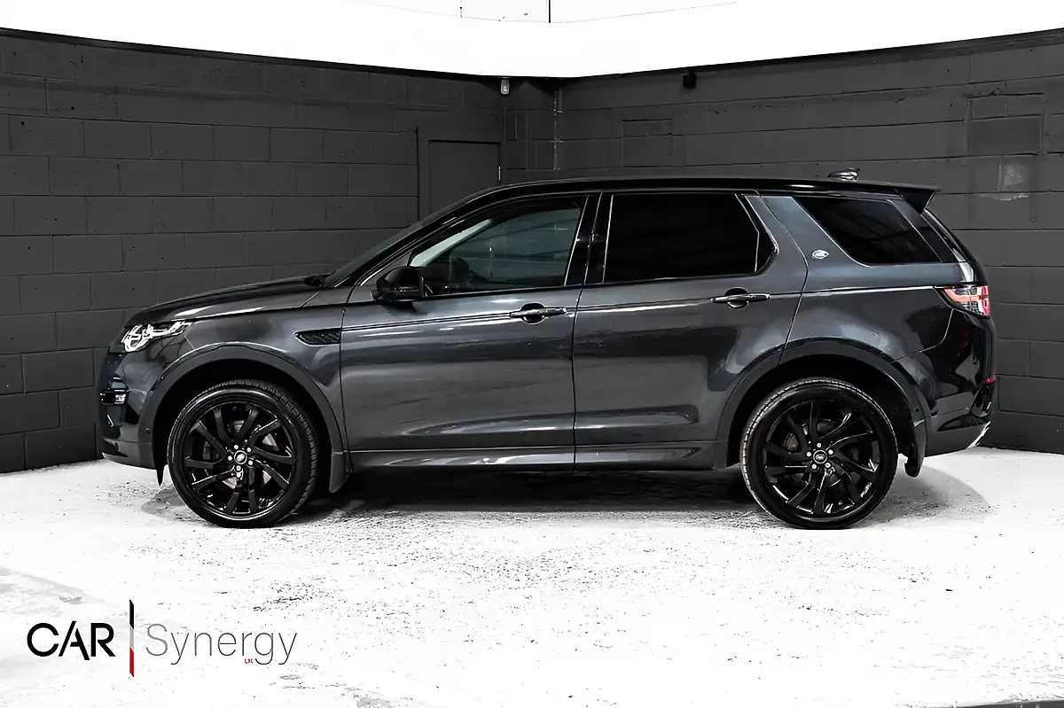Used 2017 Land Rover Discovery Sport Hse Dynamic Lux Grey - Interior and Exterior details 4