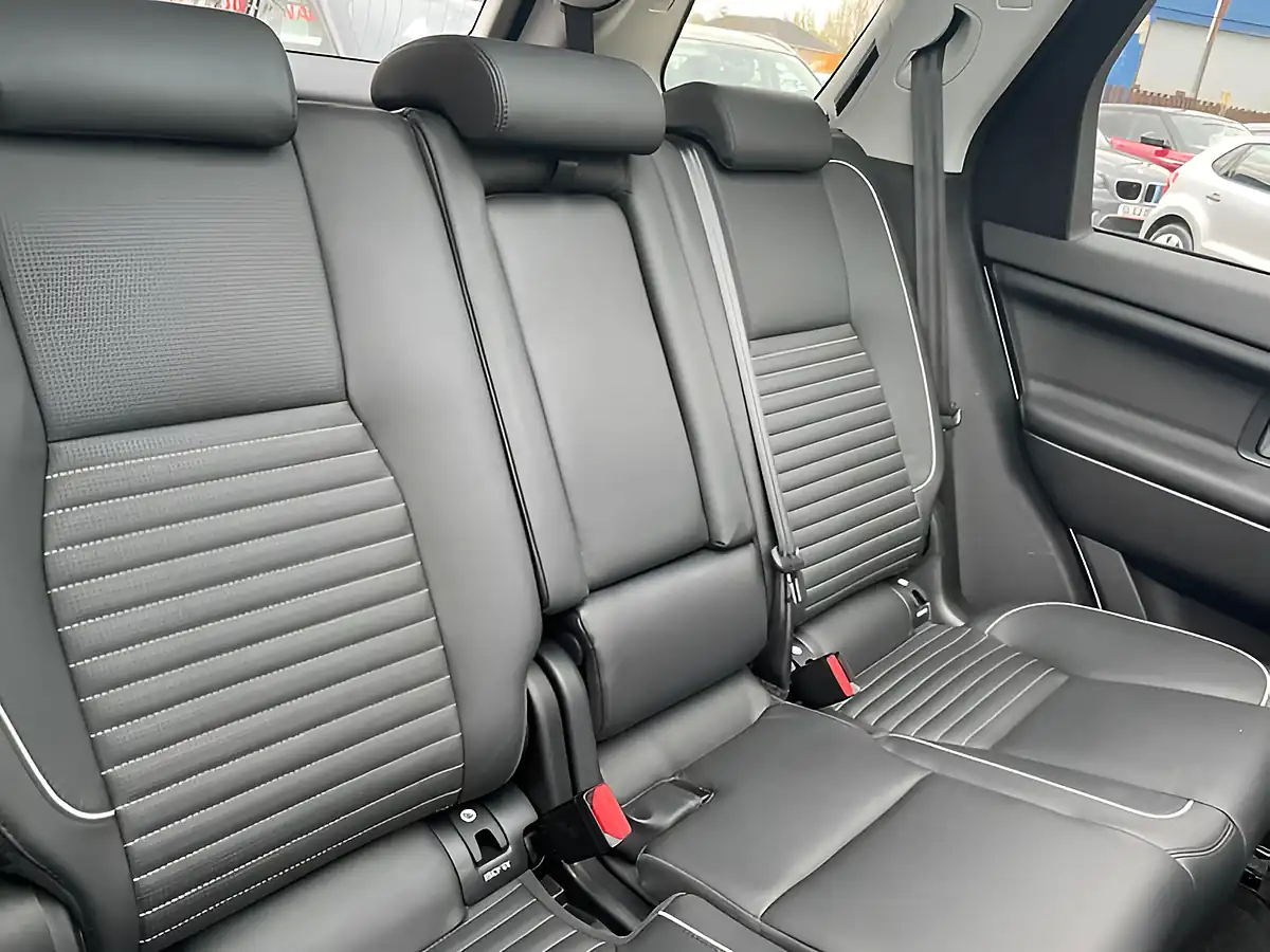 Used 2017 Land Rover Discovery Sport Hse Dynamic Lux White - Interior and Exterior details 14