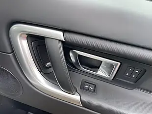 Used 2017 Land Rover Discovery Sport Hse Dynamic Lux White - Interior and Exterior details 17