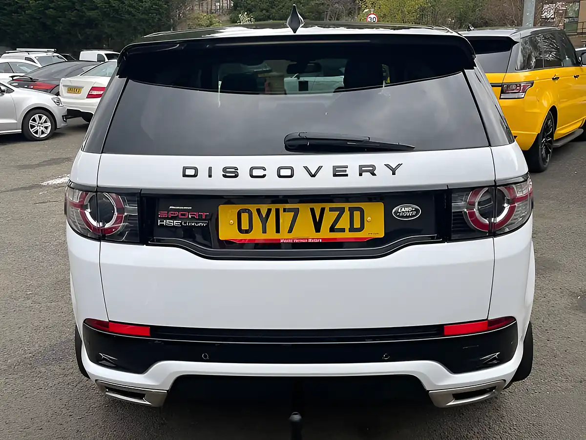 Used 2017 Land Rover Discovery Sport Hse Dynamic Lux White - Interior and Exterior details 6
