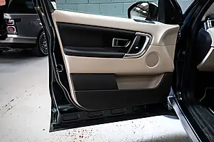 Used 2017 Land Rover Discovery Sport Hse Green - Interior and Exterior details 13