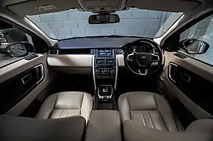Used 2017 Land Rover Discovery Sport Hse Green - Interior and Exterior details 2