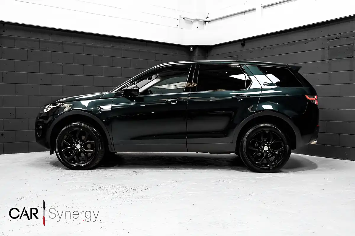 Used 2017 Land Rover Discovery Sport Hse Green - Interior and Exterior details 4