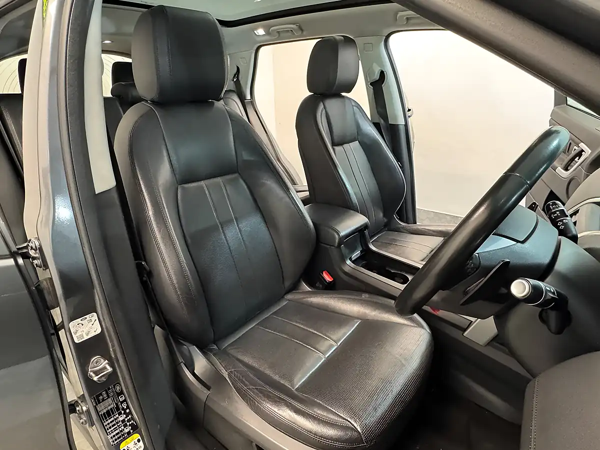 Used 2017 Land Rover Discovery Sport Hse Grey - Interior and Exterior details 12
