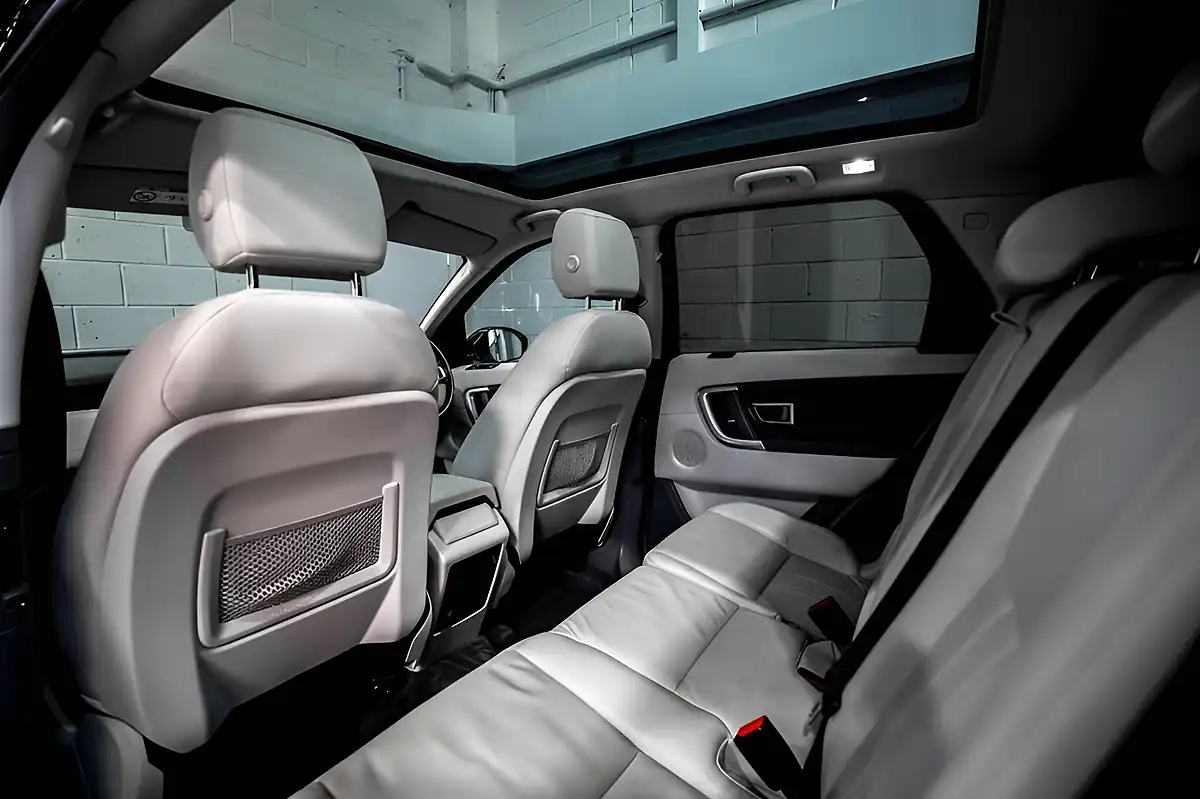 Used 2017 Land Rover Discovery Sport Hse Grey - Interior and Exterior details 15