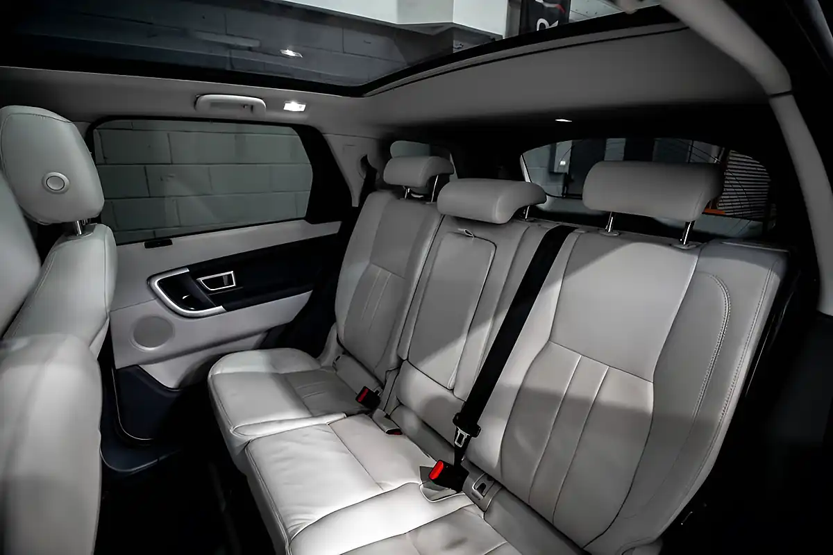Used 2017 Land Rover Discovery Sport Hse Grey - Interior and Exterior details 16