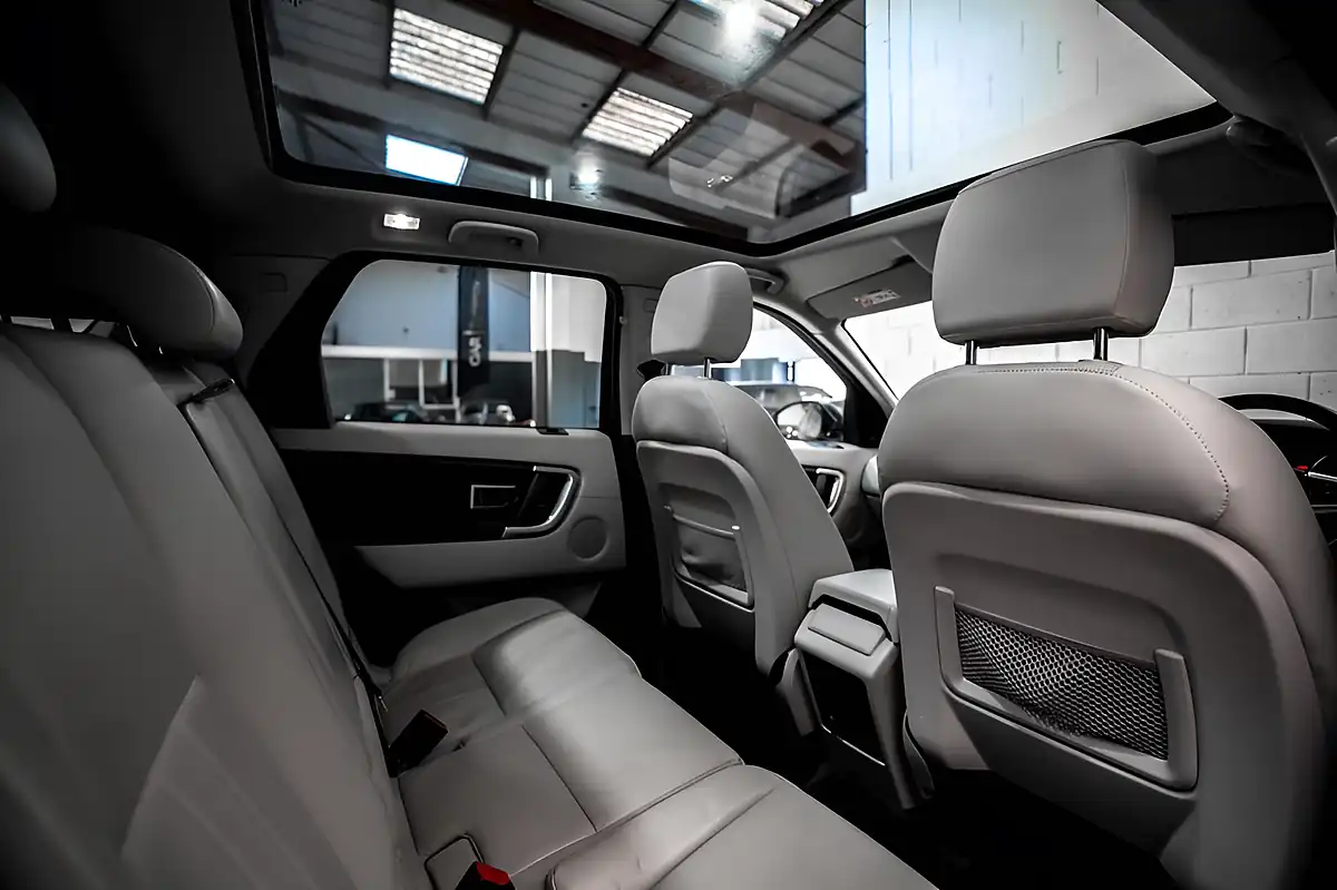 Used 2017 Land Rover Discovery Sport Hse Grey - Interior and Exterior details 17