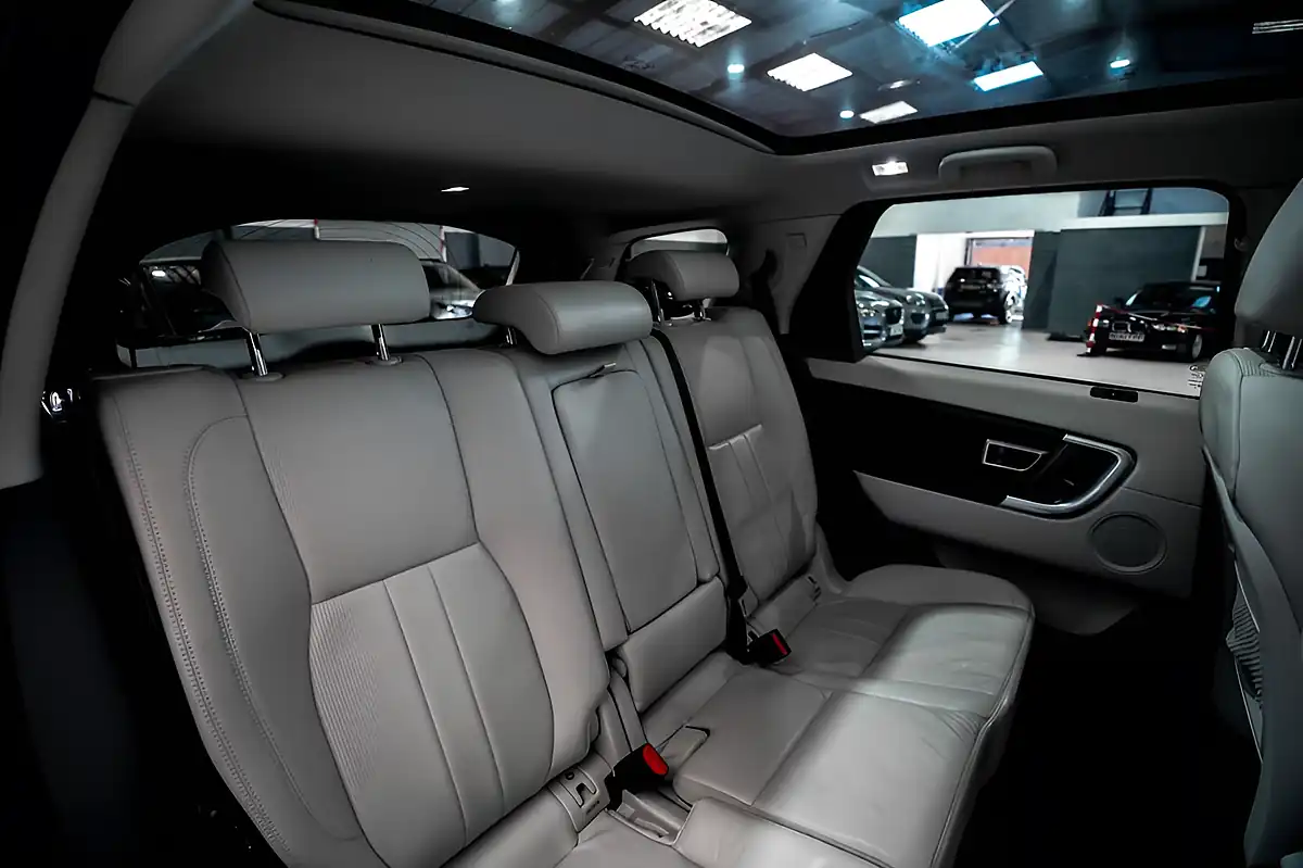 Used 2017 Land Rover Discovery Sport Hse Grey - Interior and Exterior details 18