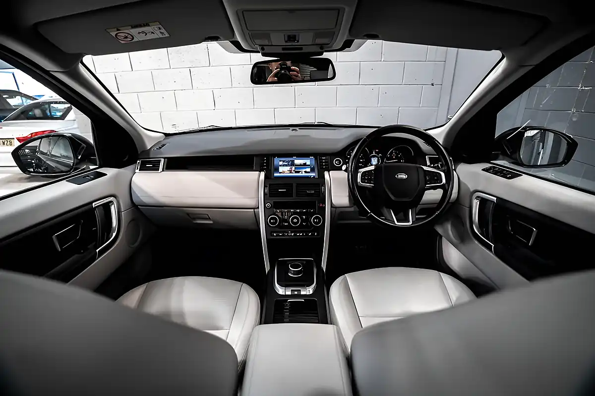 Used 2017 Land Rover Discovery Sport Hse Grey - Interior and Exterior details 2