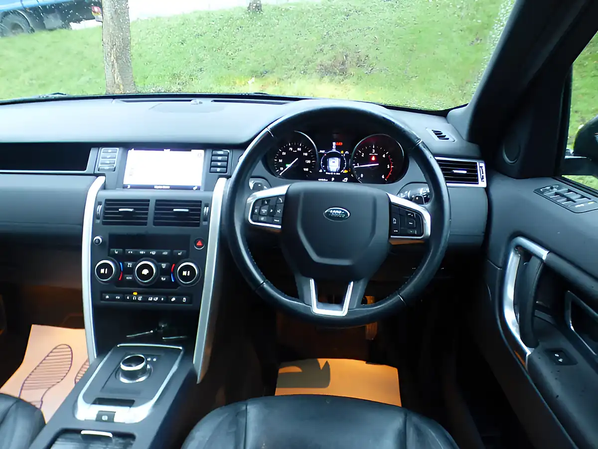 Used 2017 Land Rover Discovery Sport Hse Grey - Interior and Exterior details 15