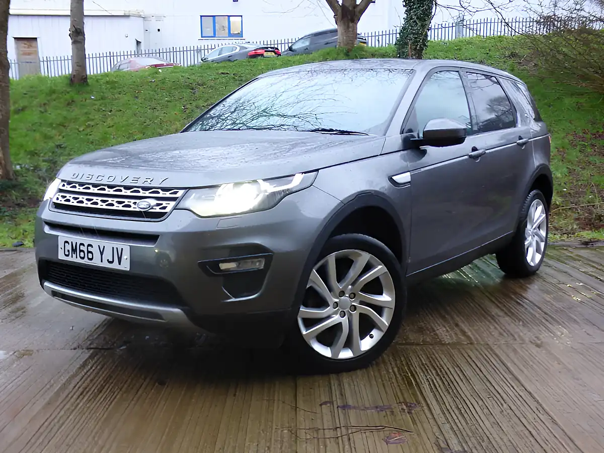 Used 2017 Land Rover Discovery Sport Hse Grey - Interior and Exterior details 17