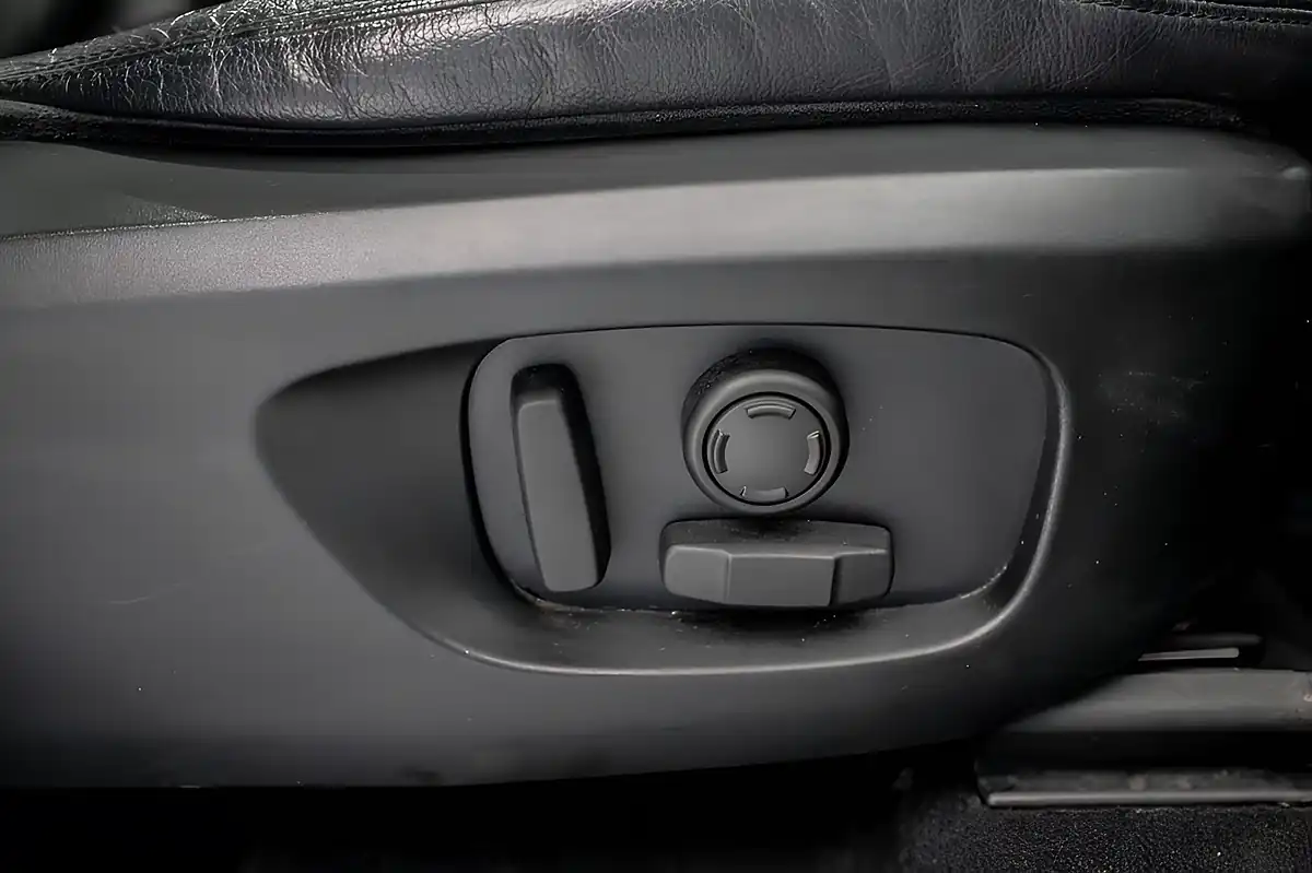 Used 2017 Land Rover Discovery Sport Hse Grey - Interior and Exterior details 10