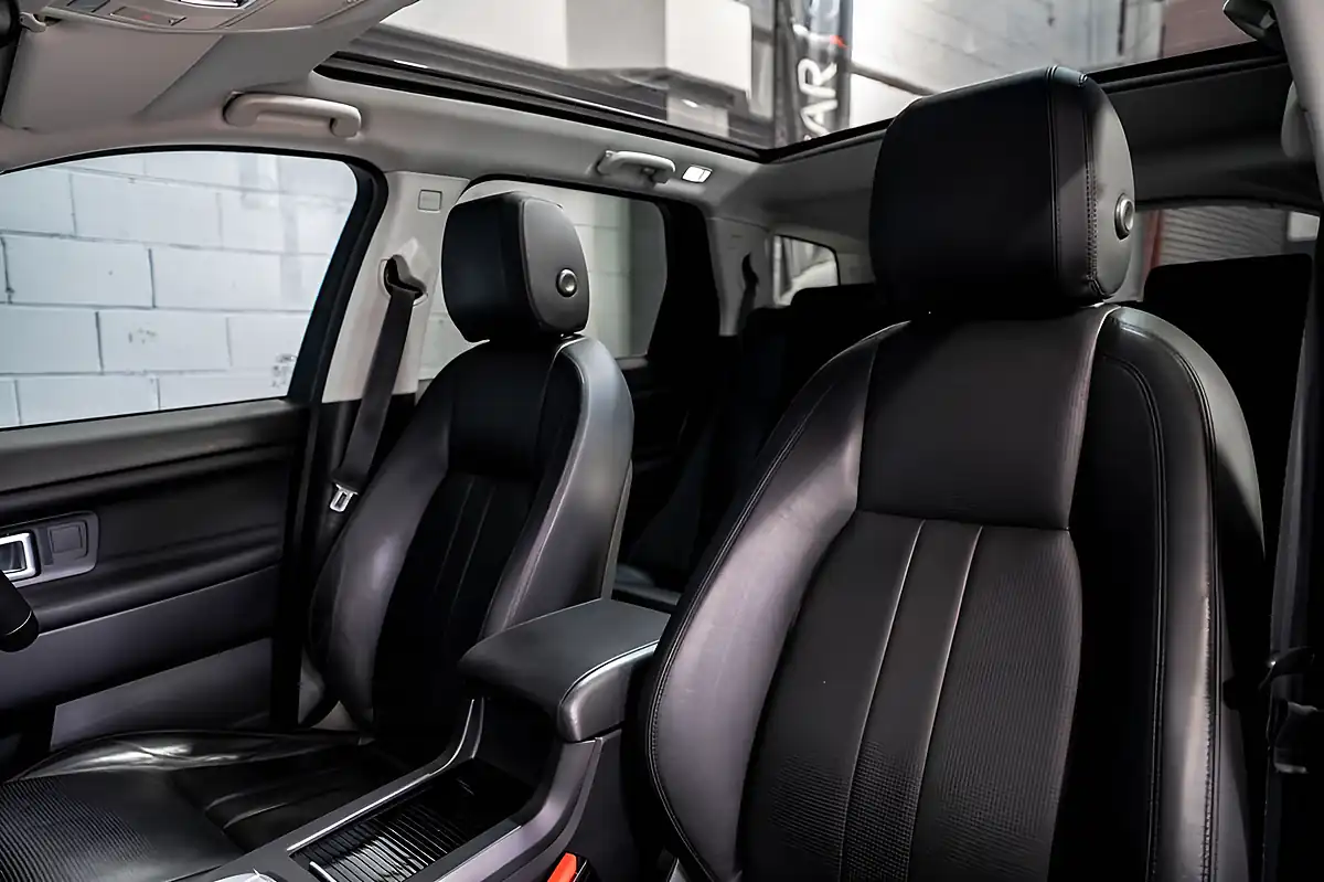 Used 2017 Land Rover Discovery Sport Hse Grey - Interior and Exterior details 11