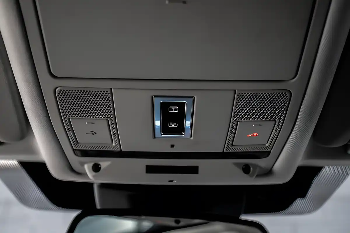 Used 2017 Land Rover Discovery Sport Hse Grey - Interior and Exterior details 18