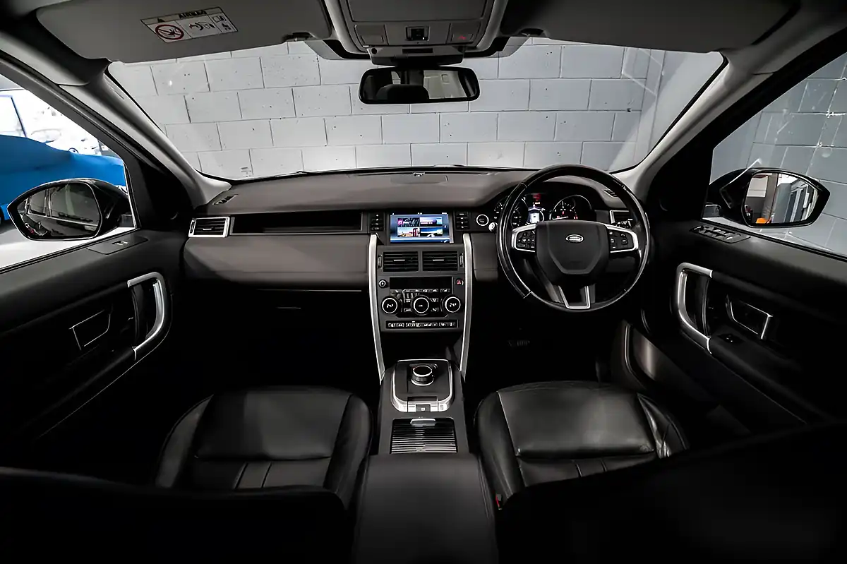 Used 2017 Land Rover Discovery Sport Hse Grey - Interior and Exterior details 2