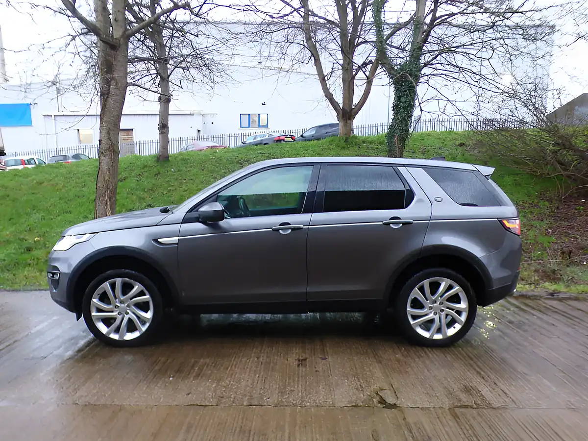Used 2017 Land Rover Discovery Sport Hse Grey - Interior and Exterior details 11
