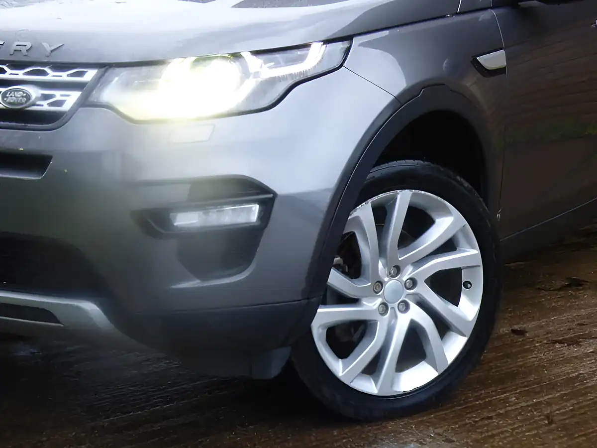 Used 2017 Land Rover Discovery Sport Hse Grey - Interior and Exterior details 12