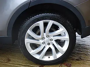 Used 2017 Land Rover Discovery Sport Hse Grey - Interior and Exterior details 19