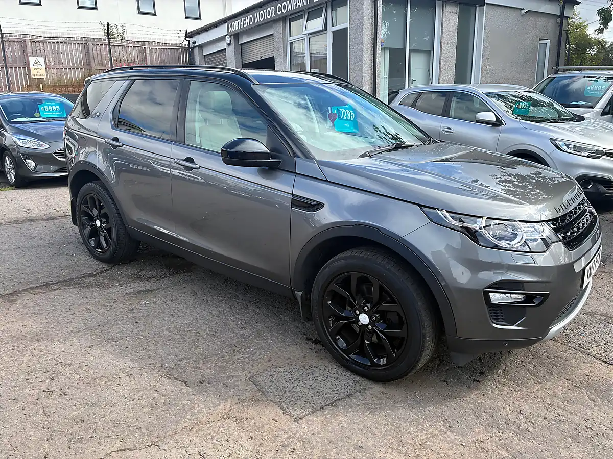 Used 2017 Land Rover Discovery Sport Hse Grey - Front View