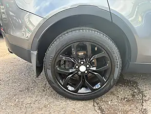 Used 2017 Land Rover Discovery Sport Hse Grey - Interior and Exterior details 10