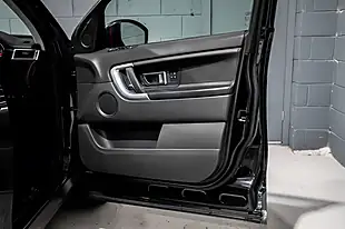 Used 2017 Land Rover Discovery Sport Hse Luxury Black - Interior and Exterior details 8