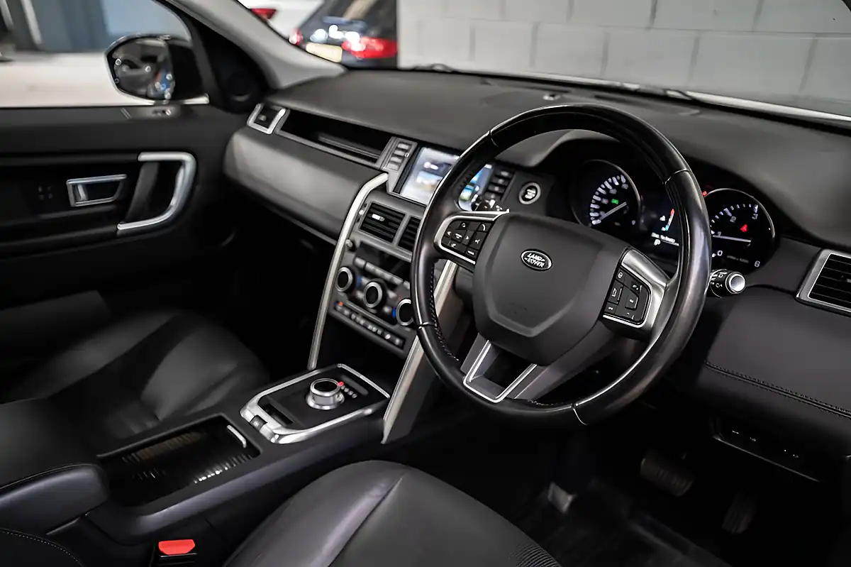 Used 2017 Land Rover Discovery Sport Hse Luxury Black - Interior and Exterior details 9