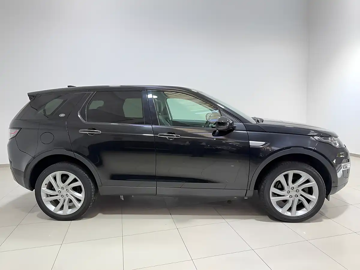 Used 2017 Land Rover Discovery Sport Hse Luxury Black - Interior and Exterior details 12