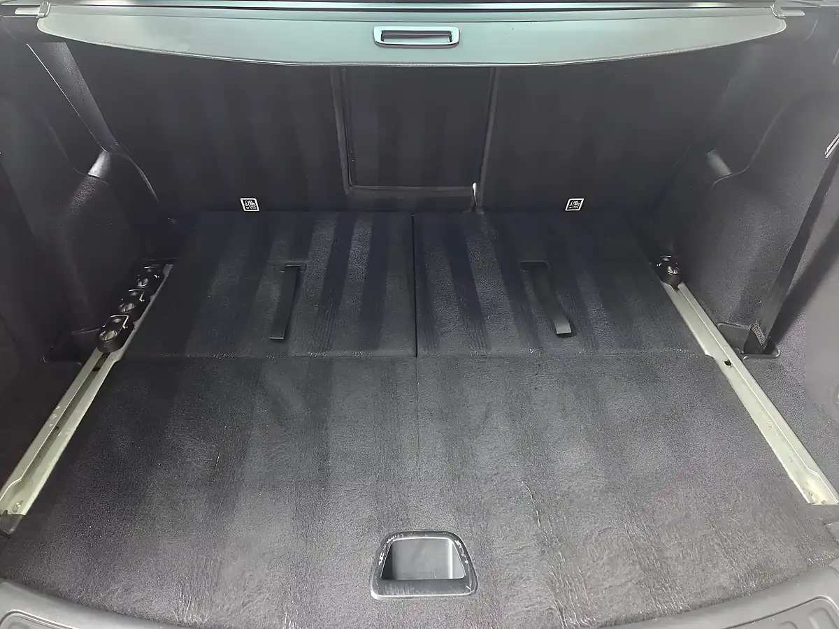 Used 2017 Land Rover Discovery Sport Hse Luxury Santorini Black - Interior and Exterior details 16