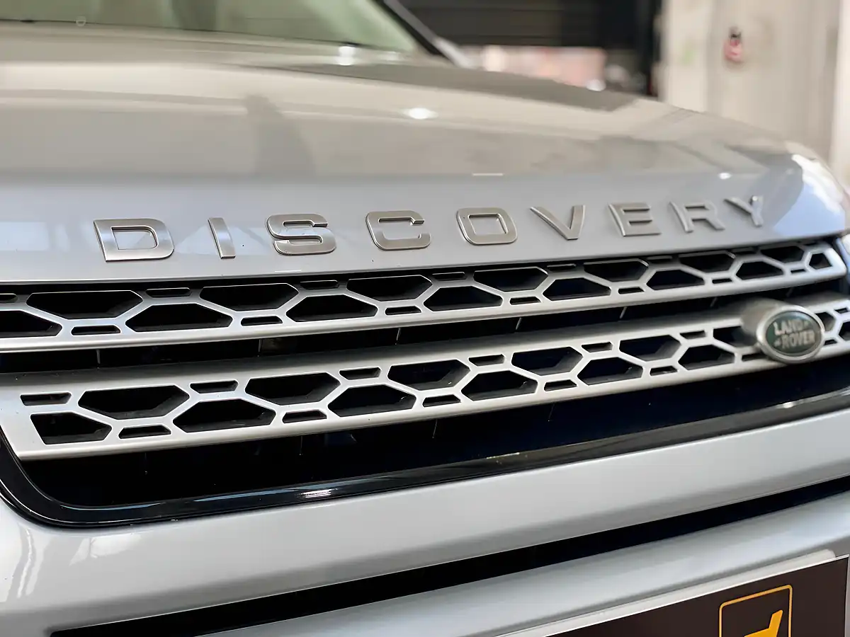 Used 2017 Land Rover Discovery Sport Hse Luxury Silver - Interior and Exterior details 13