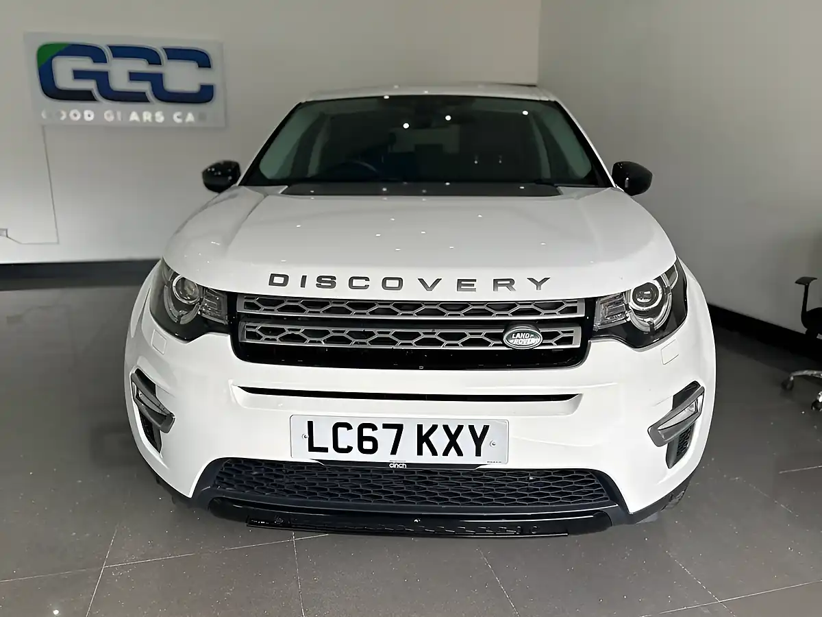 Used 2017 Land Rover Discovery Sport Hse Luxury White - Interior and Exterior details 17