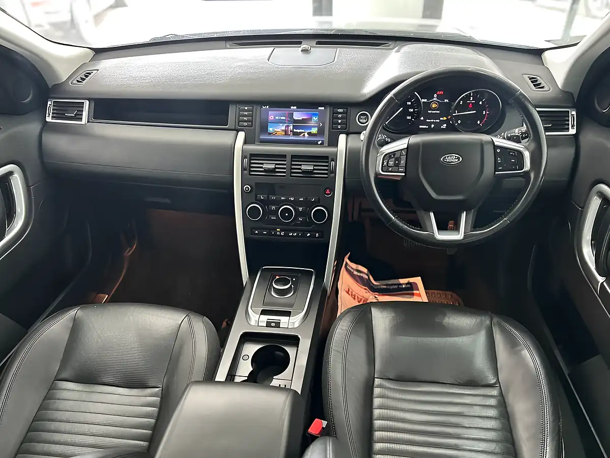 Used 2017 Land Rover Discovery Sport Hse Luxury White - Interior and Exterior details 2