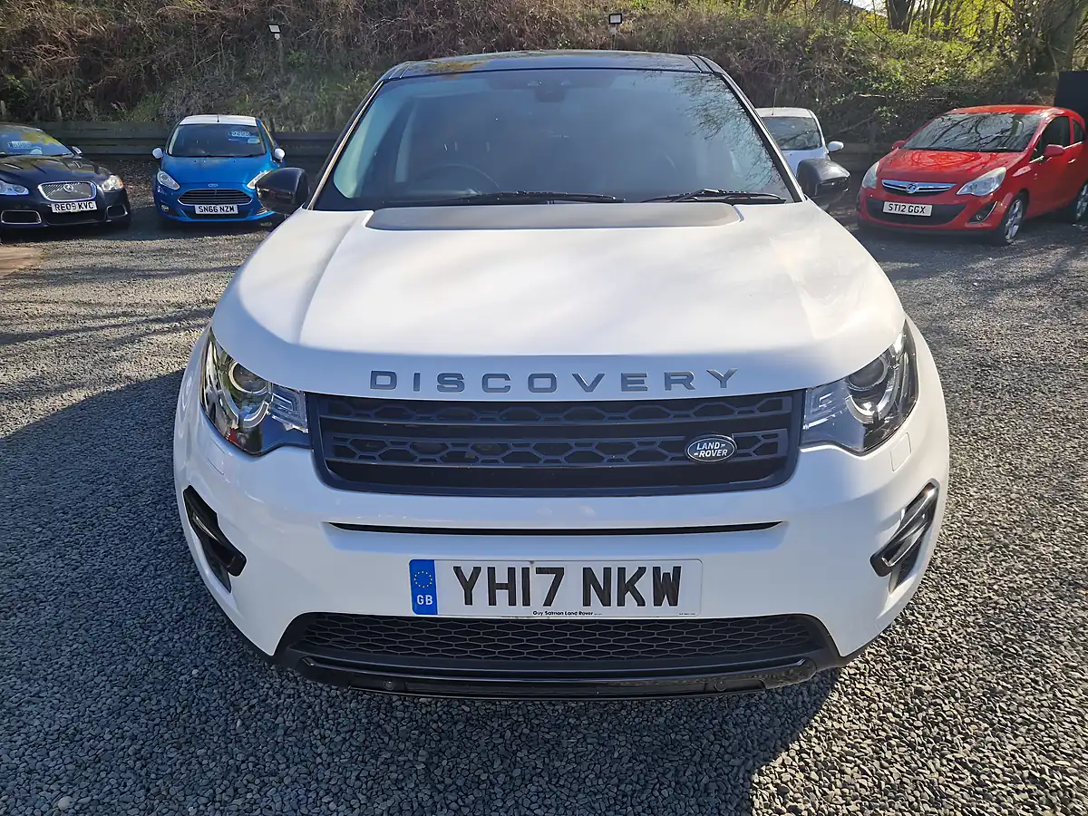 Used 2017 Land Rover Discovery Sport Hse White - Interior and Exterior details 2
