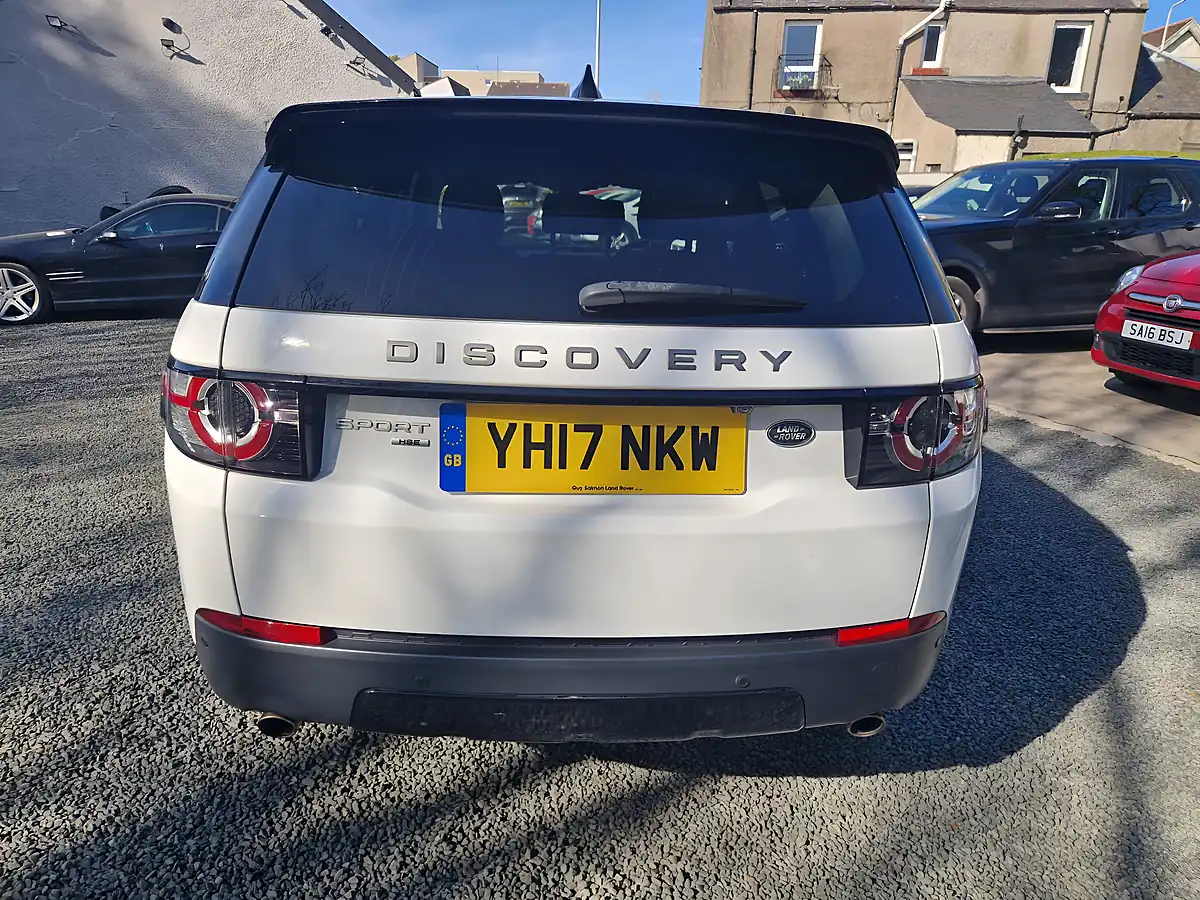 Used 2017 Land Rover Discovery Sport Hse White - Interior and Exterior details 6