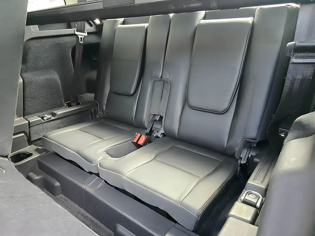 Used 2017 Land Rover Discovery Sport Hse White - Interior and Exterior details 14