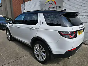 Used 2017 Land Rover Discovery Sport Hse White - Interior and Exterior details 5