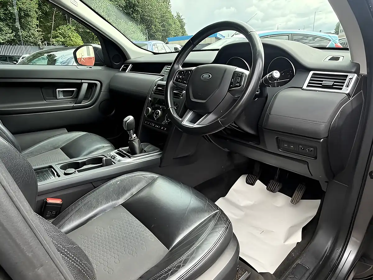 Used 2017 Land Rover Discovery Sport Pure Edition Grey - Interior and Exterior details 16