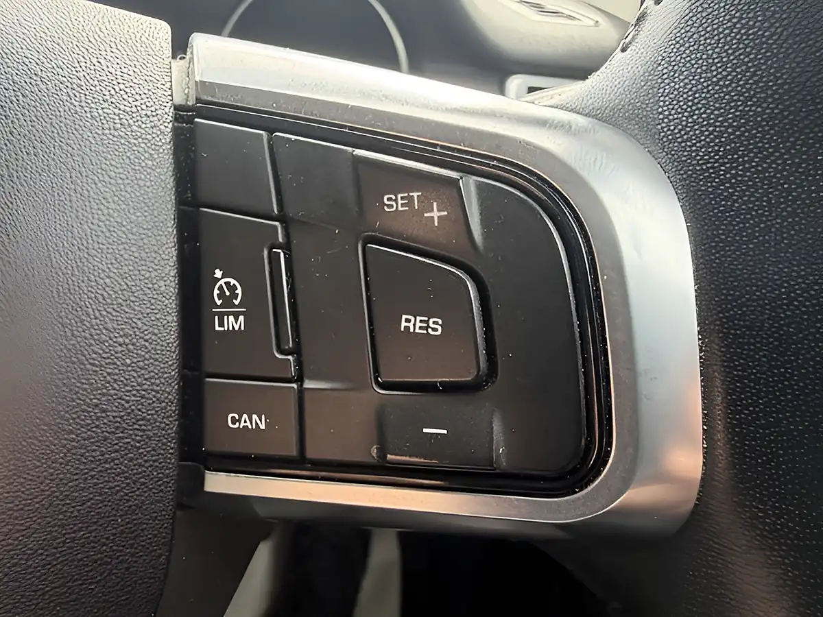 Used 2017 Land Rover Discovery Sport Pure Edition Grey - Interior and Exterior details 18