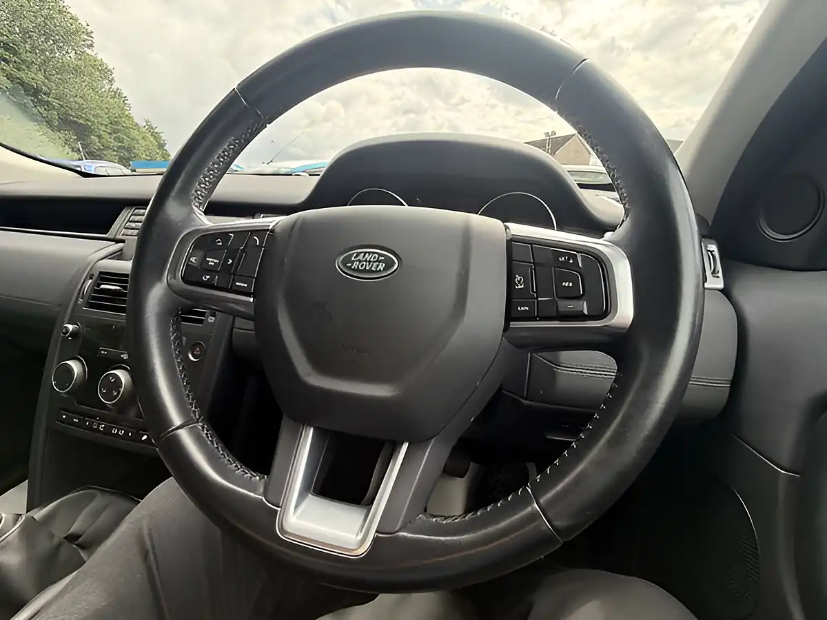 Used 2017 Land Rover Discovery Sport Pure Edition Grey - Interior and Exterior details 20